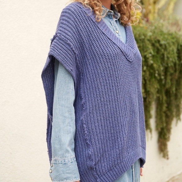 NWOT Free People Blue Clyde V-neck Oversized Sleeveless Sweater Vest Sz Small - Picture 2 of 10
